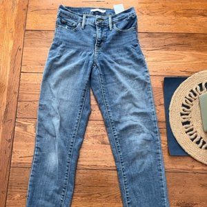 Women's Levi 512Jeans - Dark, but Worn to a Soft Blue